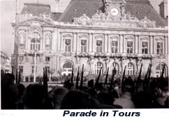 toursparade2.jpg